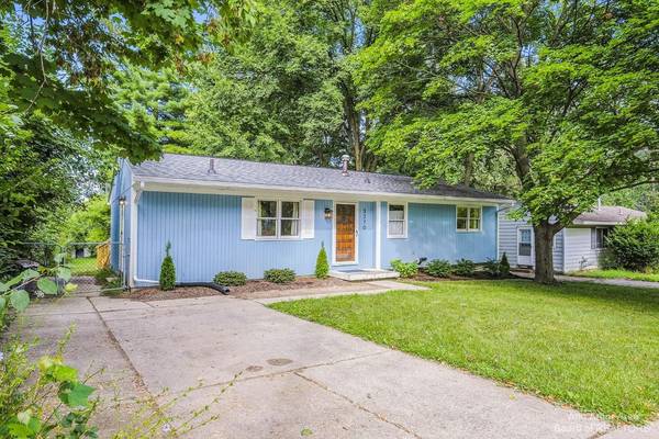 3270 Creek Drive, Ann Arbor, MI 48108