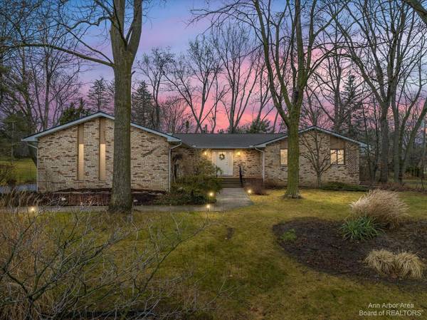 35562 Springvale, Farmington Hills, MI 48331