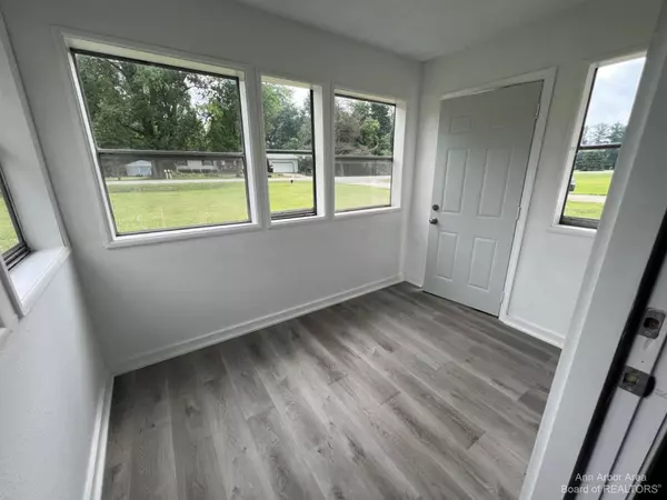 Maybee, MI 48159,9549 Plank Road
