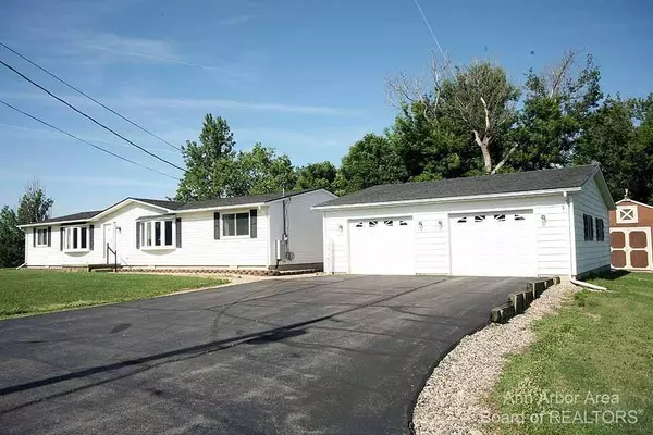 13183 E OLD US 12, Chelsea, MI 48118