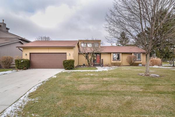 3608 Wellington Cross Road, Ann Arbor, MI 48105