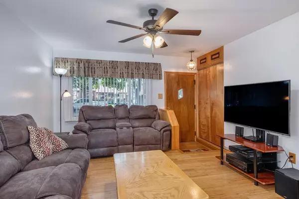 Westland, MI 48186,30842 Hiveley Street