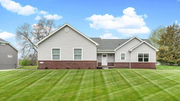 21849 Celestial Circle, Pinckney, MI 48169