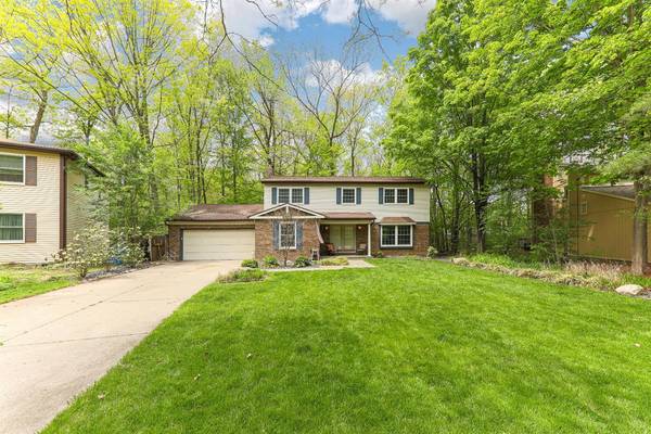 Ann Arbor, MI 48105,1475 Folkstone Court