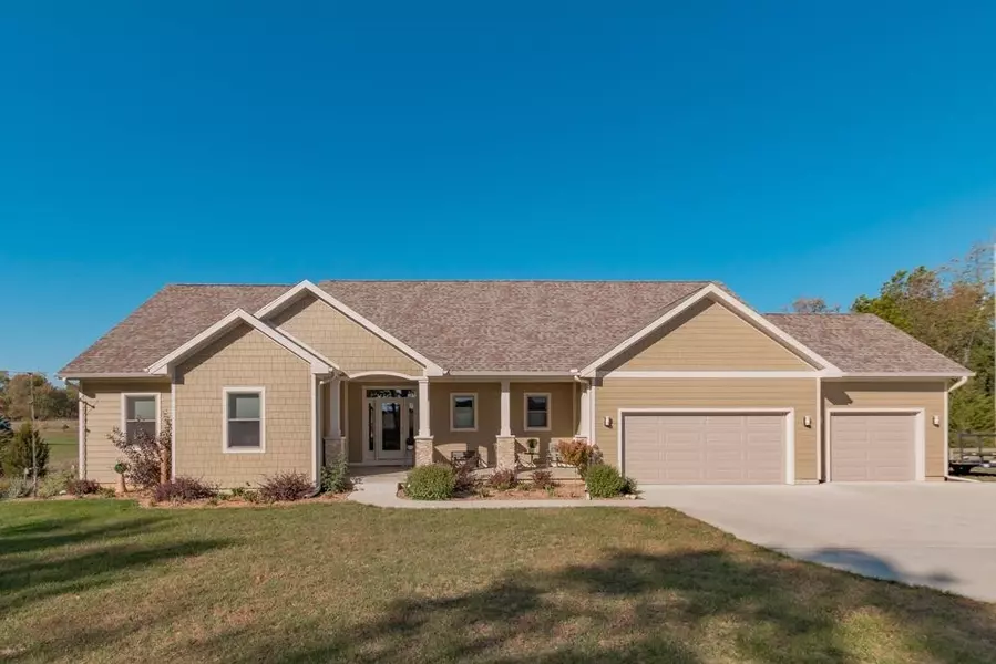 12424 Bohne Rd, Grass Lake, MI 49240