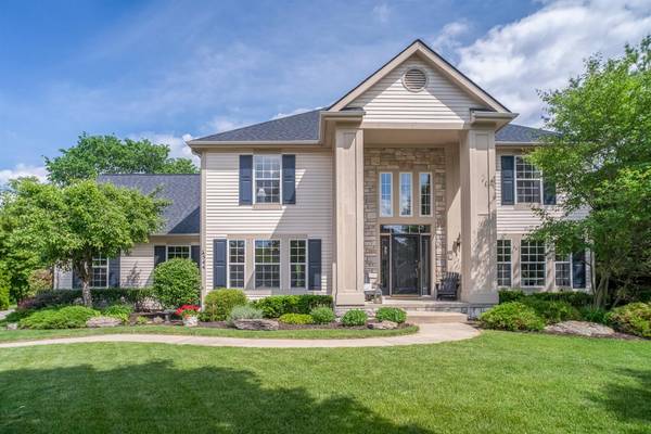 544 E Castlebury Circle, Saline, MI 48176