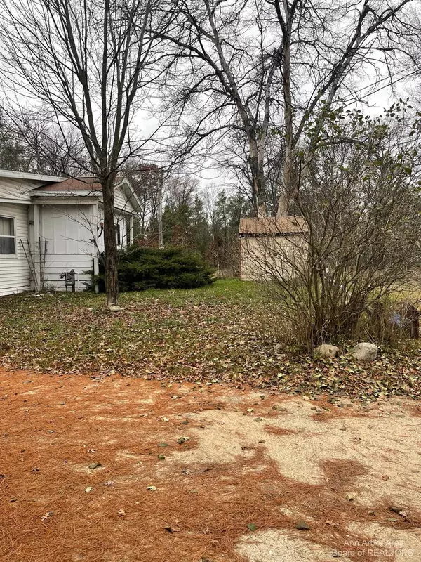 MI 48656,2363 Piper Drive