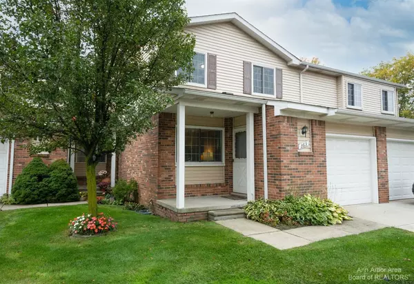 363 Hampton Court, South Lyon, MI 48178