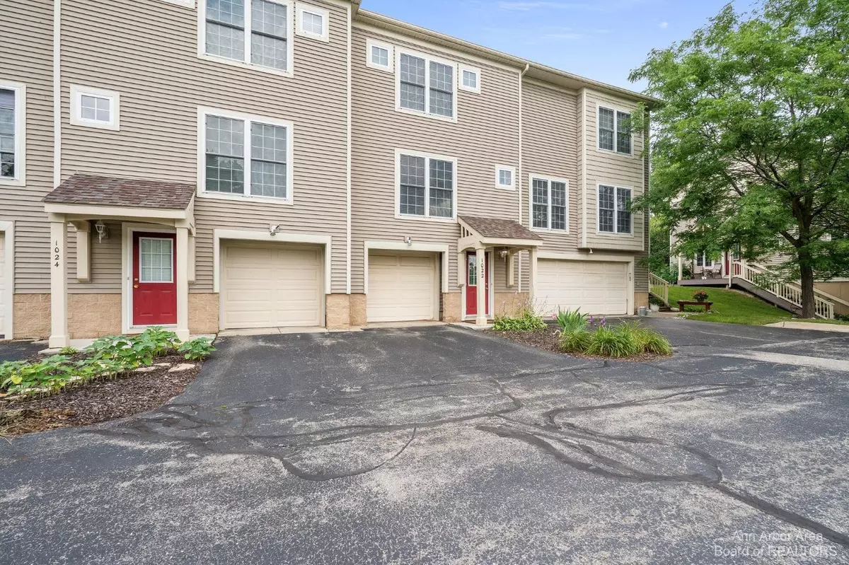 Ann Arbor, MI 48103,1022 Bluestem Lane