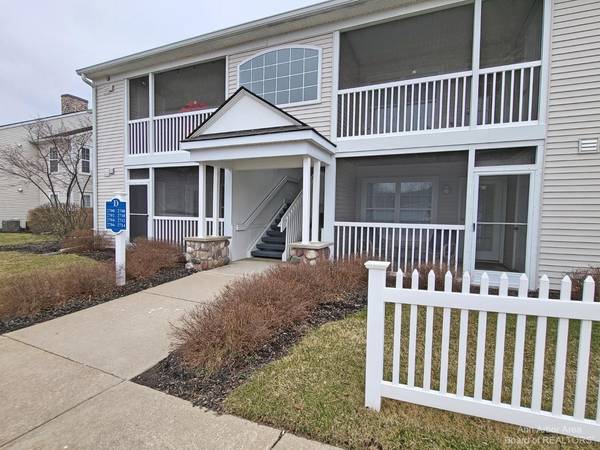 2706 S Knightsbridge Circle #32, Ann Arbor, MI 48105