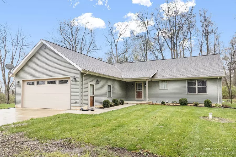 6960 Clear Lake Road, Grass Lake, MI 49240