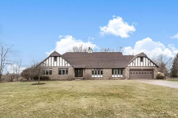 2632 Simpson Drive, Chelsea, MI 48118