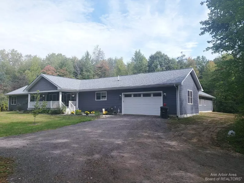 9504 Tuttlehill Road, Maybee, MI 48159