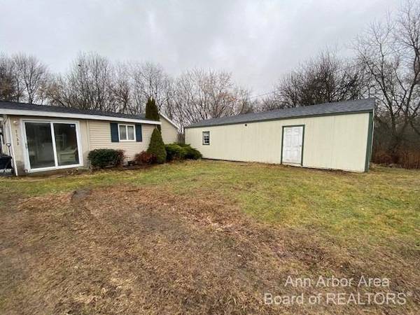 7732 Coon Hill Road, Munith, MI 49259