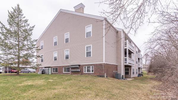 Ann Arbor, MI 48103,103 Fieldcrest Street #203