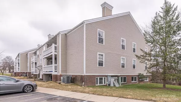 Ann Arbor, MI 48103,103 Fieldcrest Street #203