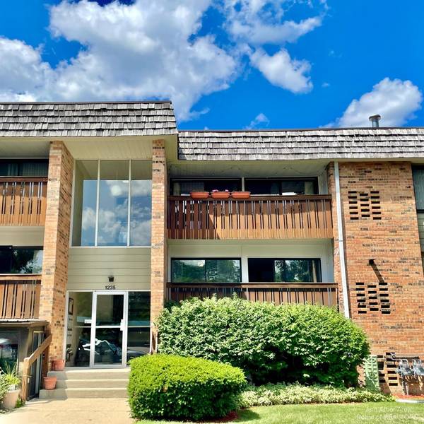 1235 S Maple Road #202, Ann Arbor, MI 48103