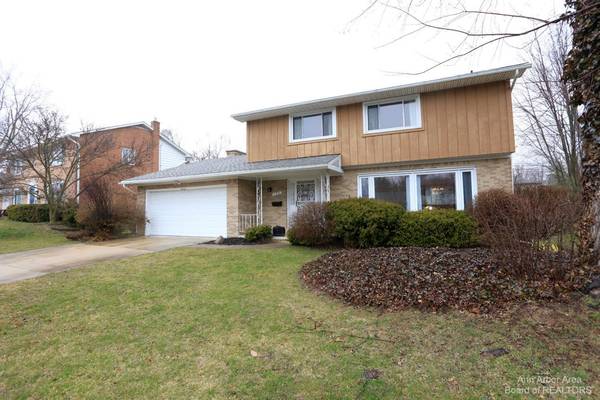 750 Lans Way, Ann Arbor, MI 48103