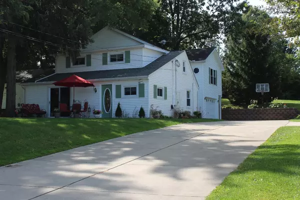 Clarklake, MI 49234,565 S Woodland Drive