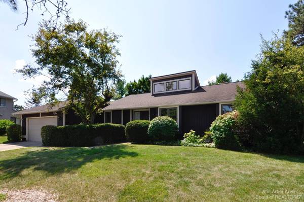 3658 Wellington Cross Road, Ann Arbor, MI 48105