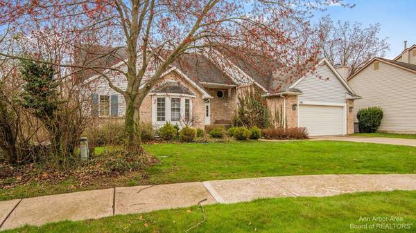 Ann Arbor, MI 48105,2418 Meadowridge Court