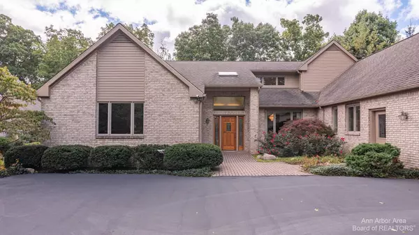 Ann Arbor, MI 48108,4596 Boxwood Court