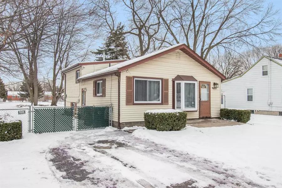 12806 Mercedes, Redford, MI 48239