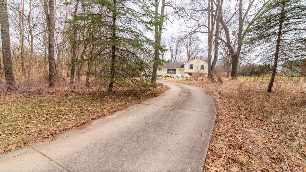5918 Dexter Pinckney Road, Dexter, MI 48130
