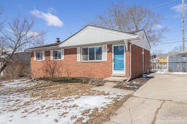 445 Skydale Drive, Ann Arbor, MI 48105