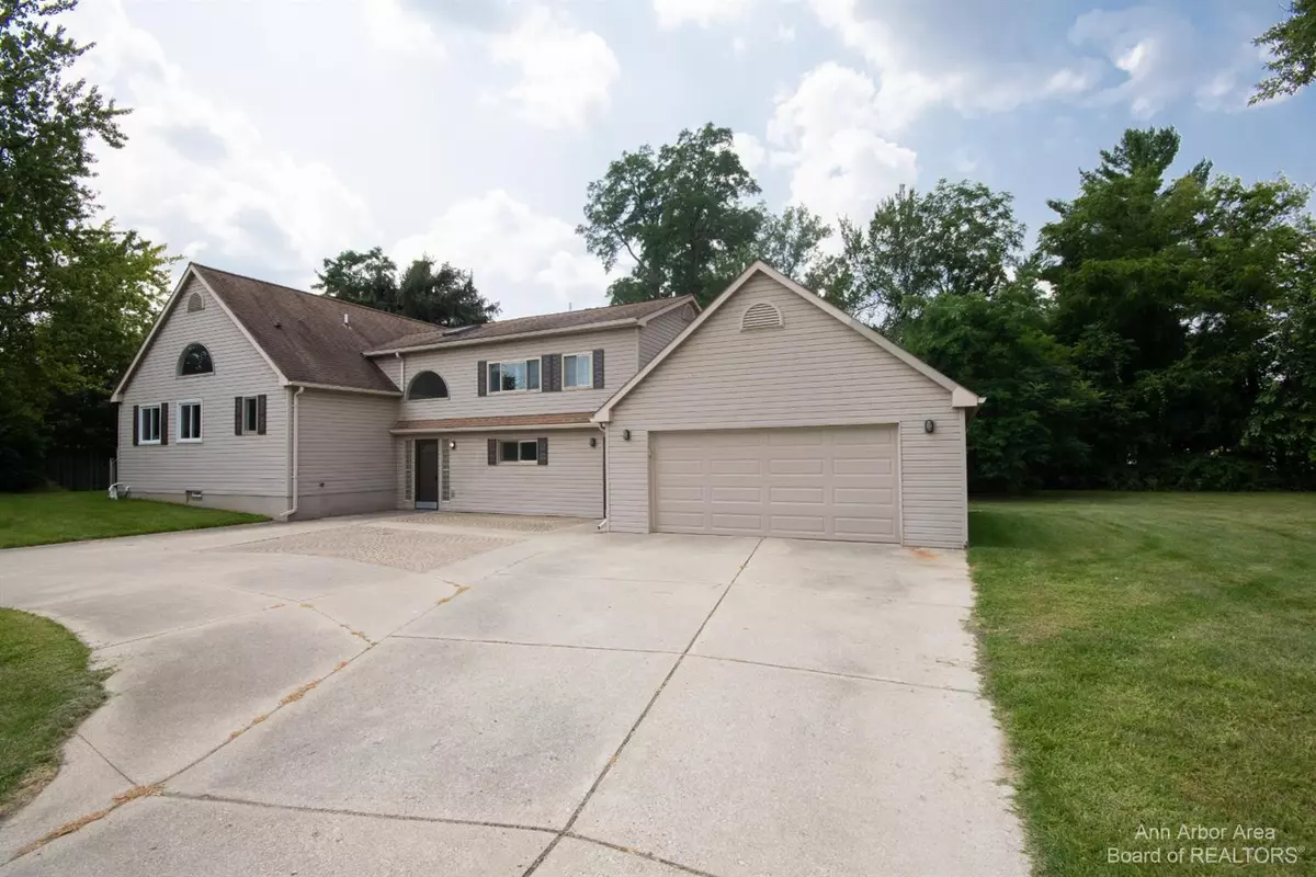 Troy, MI 48085,6741 Barabeau Drive