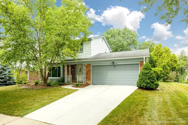 3147 Lexington Drive, Ann Arbor, MI 48105