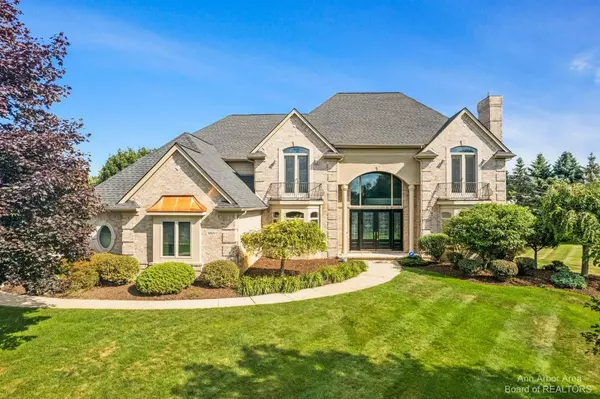 1851 Ridgewood Circle, Saline, MI 48176