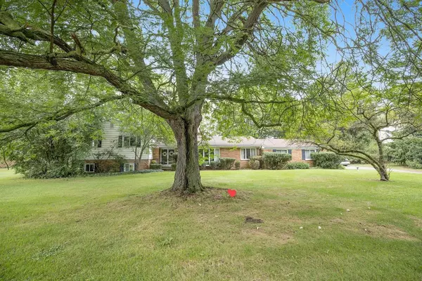 3448 Surrey Drive, Saline, MI 48176