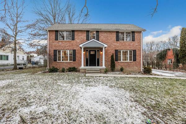 2492 Oakdale Drive, Ann Arbor, MI 48108