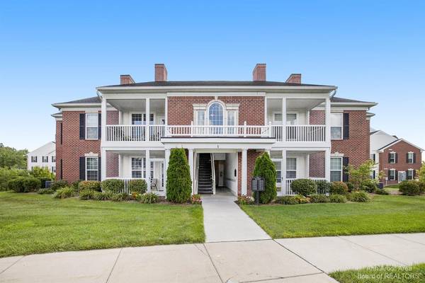 1008 W Summerfield Glen Circle, Ann Arbor, MI 48103