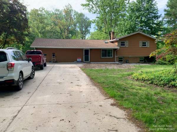 41724 Riggs Road, Belleville, MI 48111