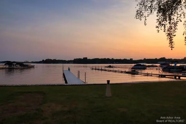 Whitmore Lake, MI 48189,11394 E Shore Drive