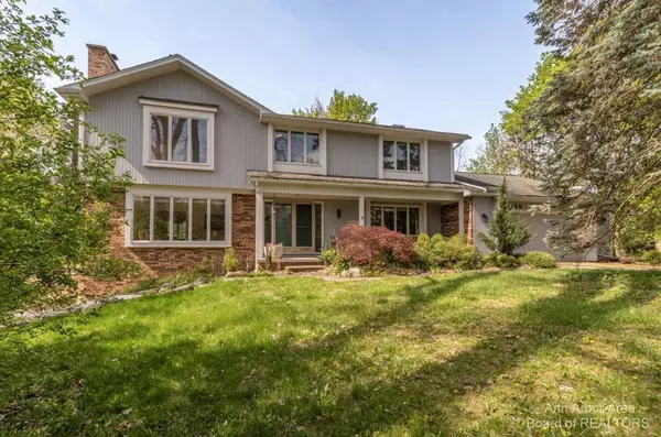 3760 Tremont Lane, Ann Arbor, MI 48105