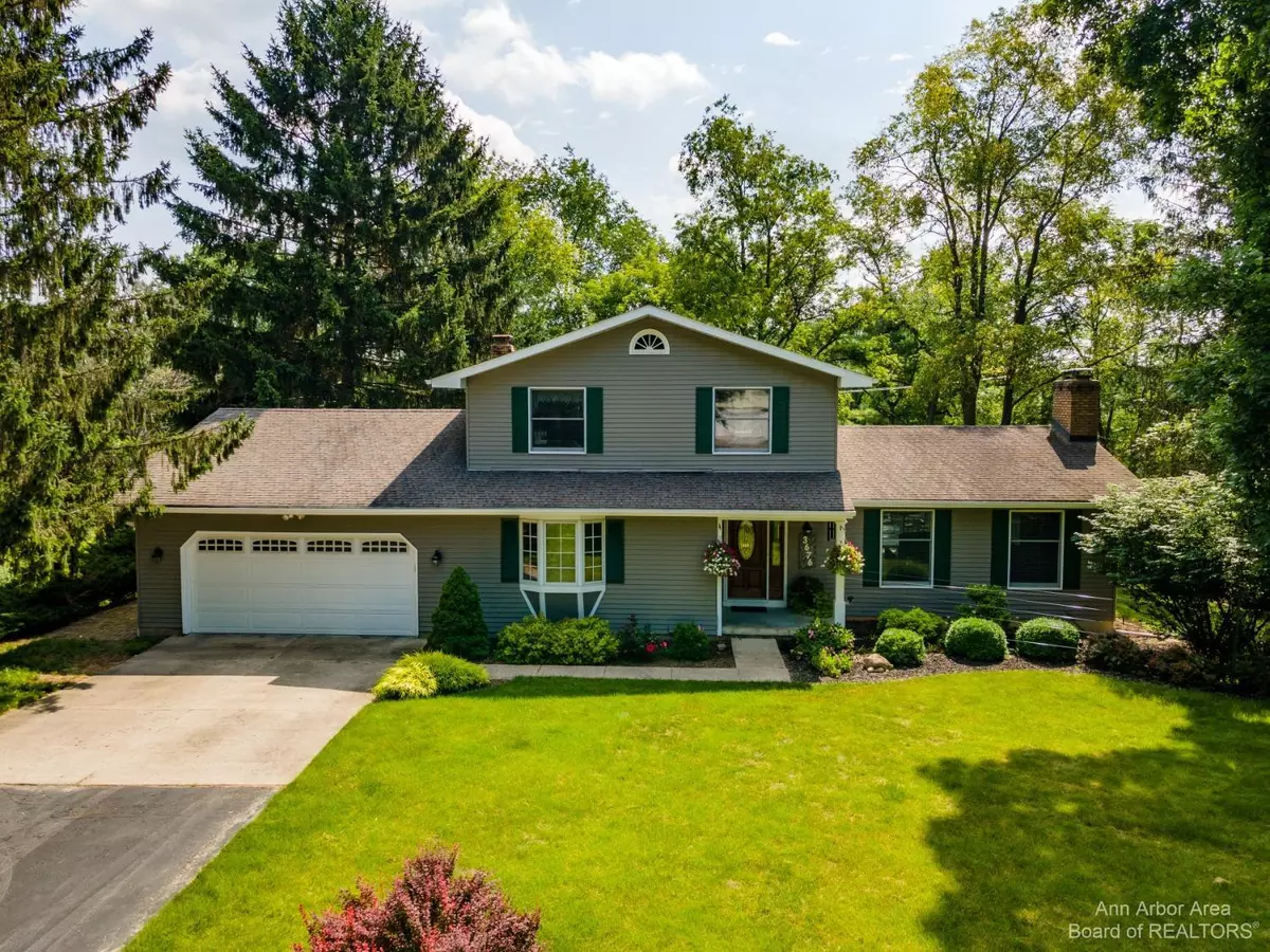 Ann Arbor, MI 48103,3676 Huron Court