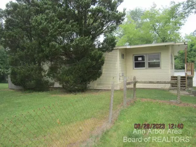 10747 Bunton Road, Willis, MI 48191