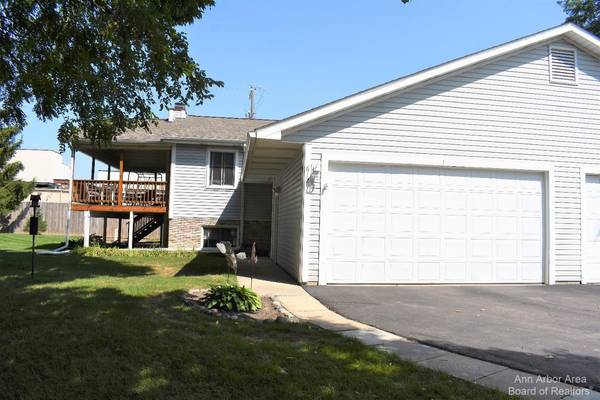 612 River Pointe Court, Milan, MI 48160