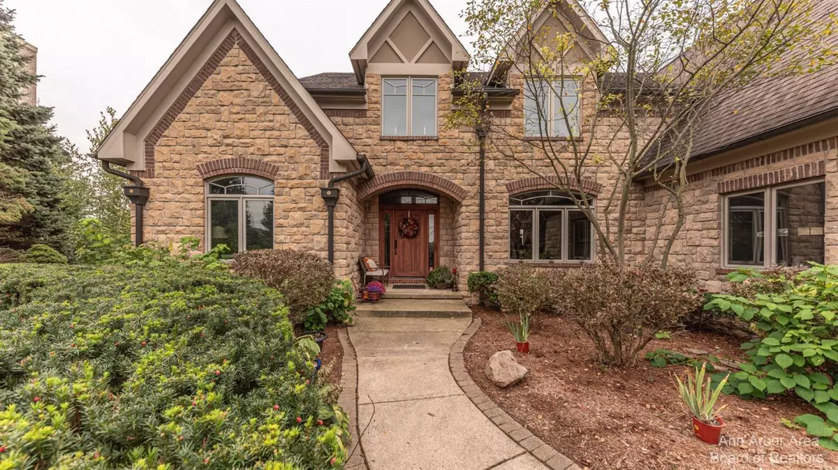 Ann Arbor, MI 48103,6553 Heron Court