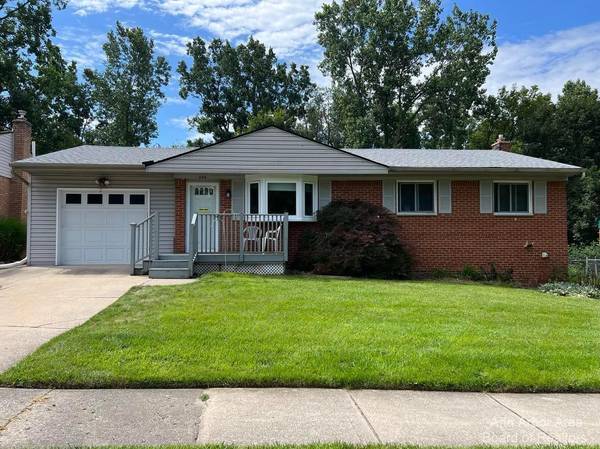 334 Larkspur Street, Ann Arbor, MI 48105