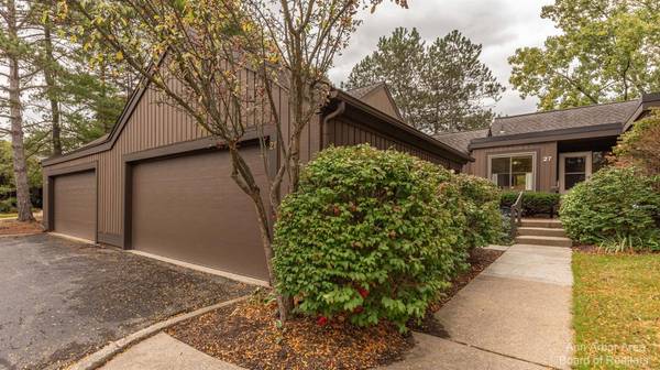 27 Haverhill Court, Ann Arbor, MI 48105