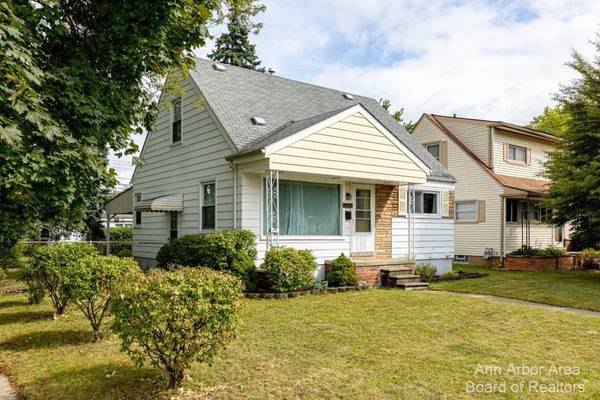 28770 Bridge Street, Garden City, MI 48135