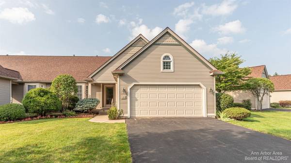 121 Willow Court, Chelsea, MI 48118