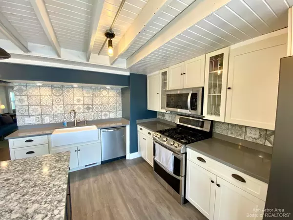 Manitou Beach, MI 49253,2721 Round Lake Highway