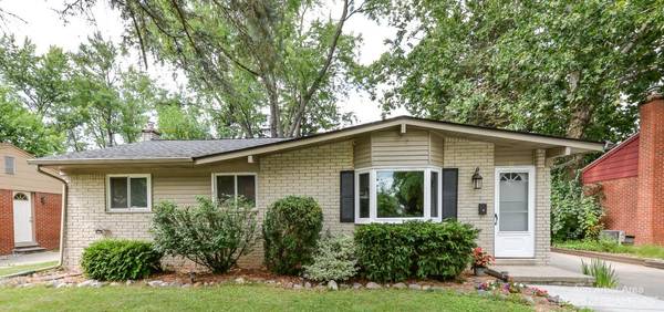 77 Nichols Drive, Saline, MI 48176