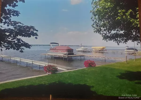 Houghton Lake, MI 48629,339 Old Trail Drive