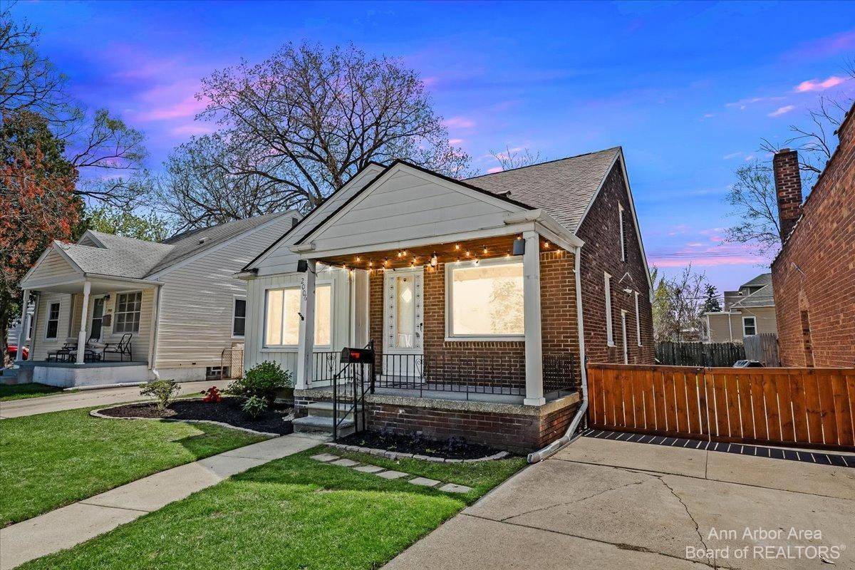 2006 E 4th Street, Royal Oak, MI 48067